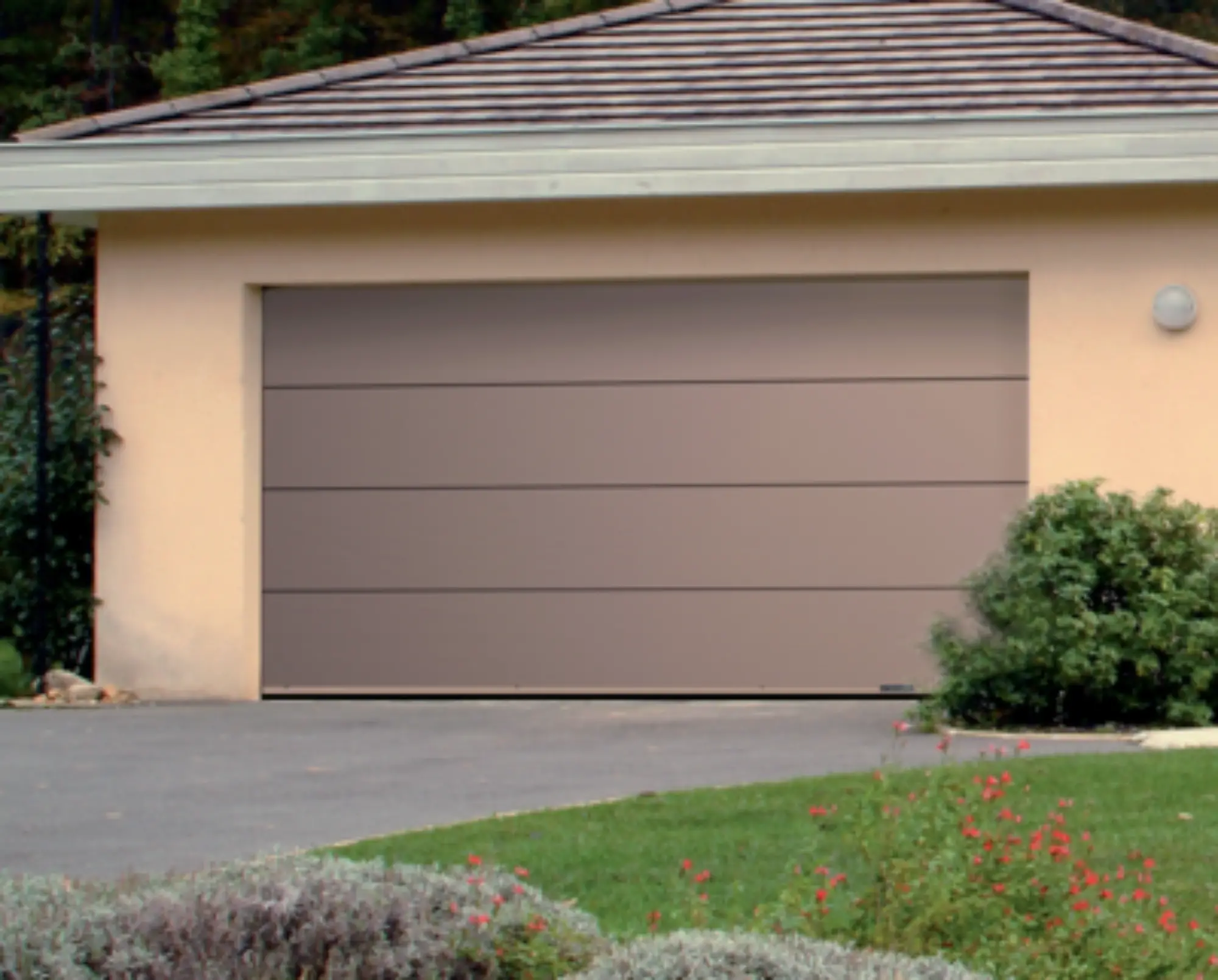 porte de garage sectionnelle marron beige